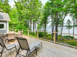 Coastal Branch Lake House with Dock and Game Room, hotel in Orland