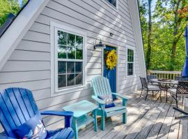 A-Frame Anderson Cabin Half Mi to Lake Hartwell!, hotel a Townville