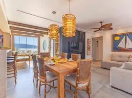 Exclusivo Apartamento com Vista Mar e Saída Direta para Praia