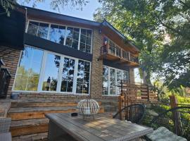 Bear Secret House, hotel v destinaci Ćuprija