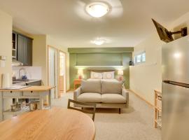 Studio in Edwards about 4 Mi to Beaver Creek Resort!, hotel v destinaci Edwards