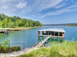 Greers Ferry Lakefront Home w/ Deck & Boat Slips!, Hotel in Fairfield Bay