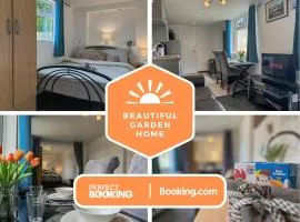 New! Cosy Garden Home, Free Parking With Smart TV & Perfect Motorway Access