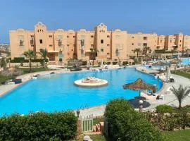 Chalet Marina Flowers Resort