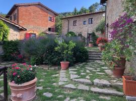 Chambre dans résidence de tourisme - Castelfranco di sopra, Italie, Hotel in Oujda