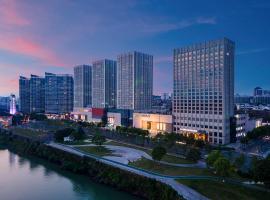 Crowne Plaza Yichang by IHG, hotel a Yichang