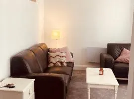 Colton House - Apt 2