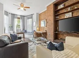 Beautiful 1-BR Flat Nestled Between Dupont & Logan