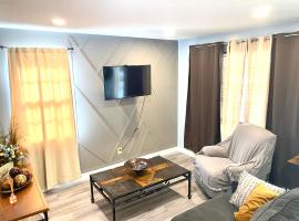 Blue Oval -Project Pyramid-XAi- King bed-2bedrooms 1,5 bath, 4beds, sleeps 5, hotel a Memphis