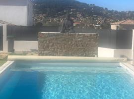 Chambre privée dans villa récente, hotell sihtkohas Le Beausset