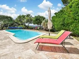 Villa envoûtante à Eyragues avec piscine