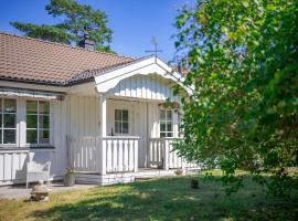 Sea-loving house, hotel em Åhus
