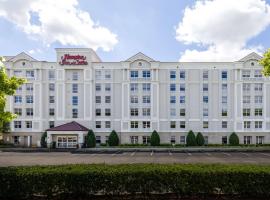Hampton Inn & Suites Raleigh Cary Lenovo Center, hotel i Cary