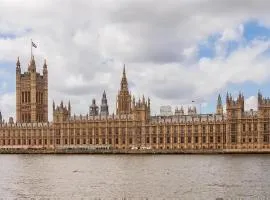 Large Room with London Skyline view