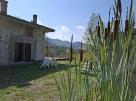 Ca' Rivella - paceful country living、Villa dʼAianoのホテル