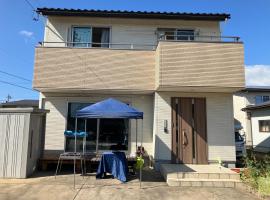 オルちゅーばーハウス#カプセルホテル風#1人部屋#ホスト居住型民泊#定点カメラにてライブ配信中, hotel que aceita animais de estima&ccedil;&atilde;o em Fukui