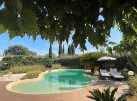 Le Vieux Murier - Chambres d'hôte, hotel v destinaci Hyères
