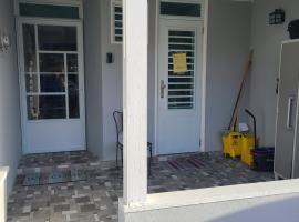 Deluxe Beach Condo in Dorado, vila v destinaci Dorado