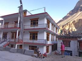 Potala Homestay by StayApart, готель у місті Tabo