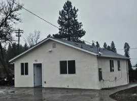 Cute Little House at Mt Shasta