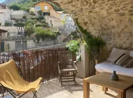 Appartement dans maison de village provençal