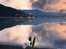 Lago di Sole X 6 Point Break, hotel di Marone