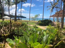 Nang Thong Beach Resort, hotel con pileta en Khao Lak