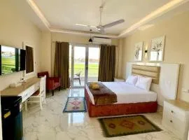 Royal Nile Suites - Pool View 1