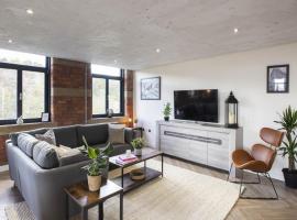 5-Bedroom Luxury Duplex Penthouse, ξενοδοχείο στο Μπράντφορντ