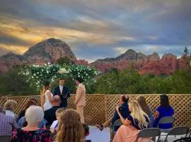 Sedona GETAWAY with Panoramic red rock views
