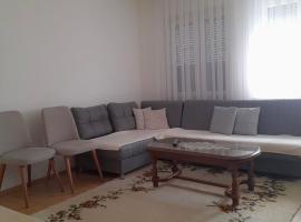 GJAKOVA - Cosy Apartment with 3,5 Bedrooms in the Best City Area, hotel v destinaci Gjakove