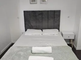 Number one guest double room in Dartford