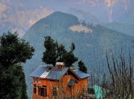 Hunting Wood Tree Cottage Seri, hotel v destinaci Jibhi