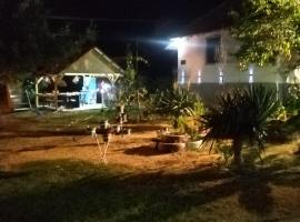 seosko turisticko gazdistvo milanovic zuc, hotel in Žuč