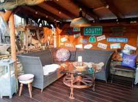 FRANKES LODGE Apartment mit Garten, 6 Einzelbetten, Parkplatz, מלון באסן