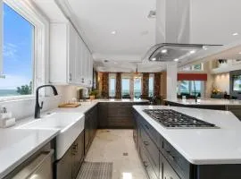 Luxury Beachfront Vacation Getaway on Bonita Beach, Sleeps 12