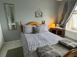House near to CastleCourt shopping, Privatzimmer in Belfast