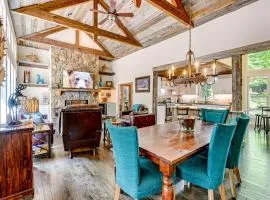 Outdoor Fireplace and Views Mountain Bearadise