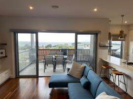 Oceans 15- Stunning Home Ocean Views close to Wineries Restaurants and Golf Course, hotel en Portarlington