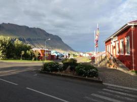 Hotel Post, handicapvenligt hotel i Brei&eth;dalsv&iacute;k