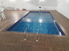 Casa com piscina em Marudá, hotel v destinaci Maruda