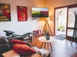 Gullyview Spa Cottage Daylesford- Walk to town, hotel v destinaci Daylesford