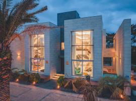 Eudaimonia Poolvilla Jeju 에다모니아 함덕풀빌라, hotel que acepta mascotas en Jeju