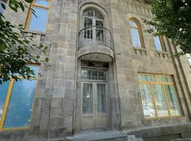 The Basalt House Apartements