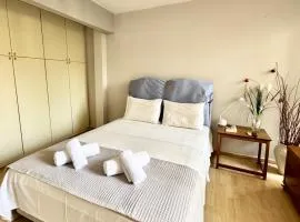Varkiza Stay