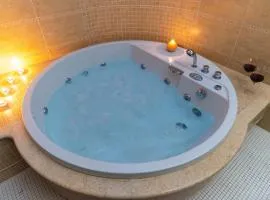 Villa Dolce Vita - Vista Colline, Jacuzzi, 3Suites & 5min dal mare
