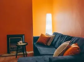 3 Bed House - Free Parking - 10 Minutes to City Centre - Perfect for Families, Contractors and Relocators