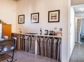 Ampio appartamento di Charme con 2 camere, 2 bagni, terrazza, aria condizionata, in posizione Centralissima