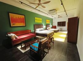 57 Ruma Oren Heritage Jonker Residence Melaka, pet-friendly hotel in Melaka