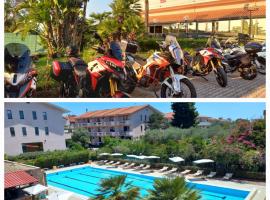Green Sporting Club Hotel: Alghero şehrinde bir otel